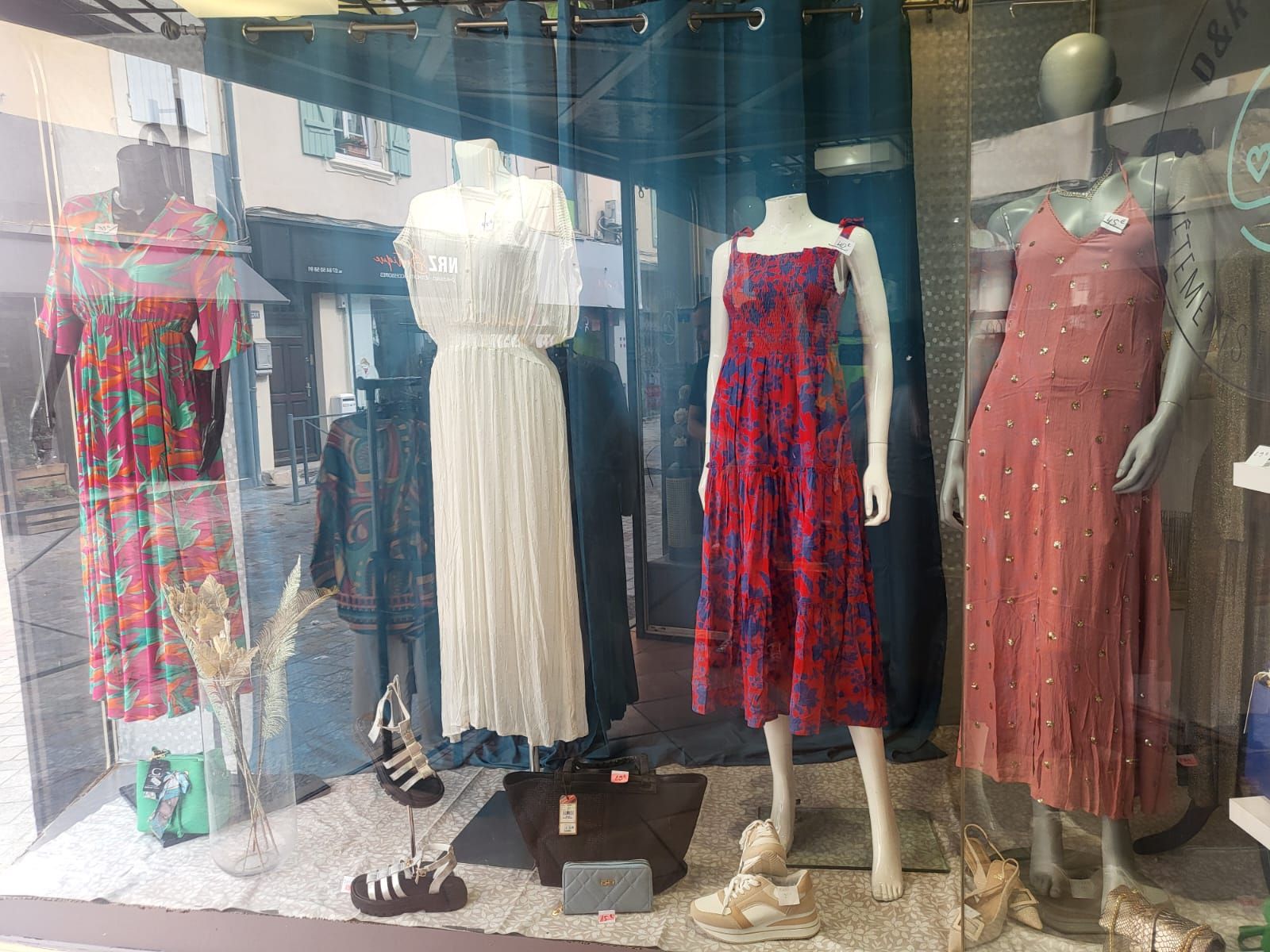 Vitrine D&R Boutique — look du jour